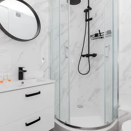 Family With Balcony Warszawska By Renters *