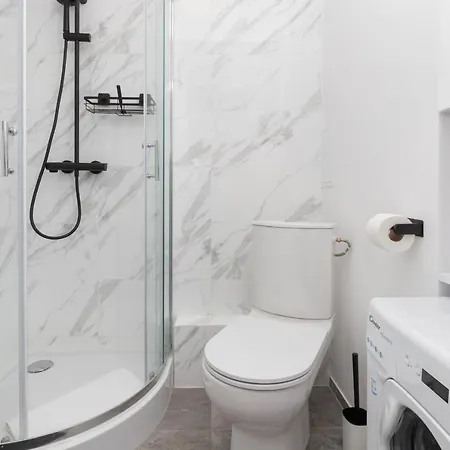 شقة Family With Balcony Warszawska By Renters