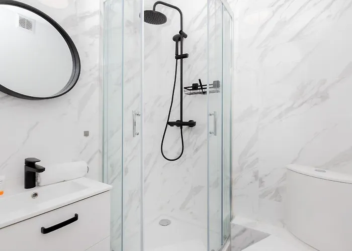 Family With Balcony Warszawska By Renters