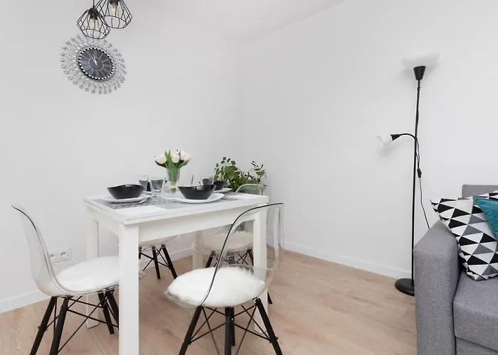 Family With Balcony Warszawska By Renters *